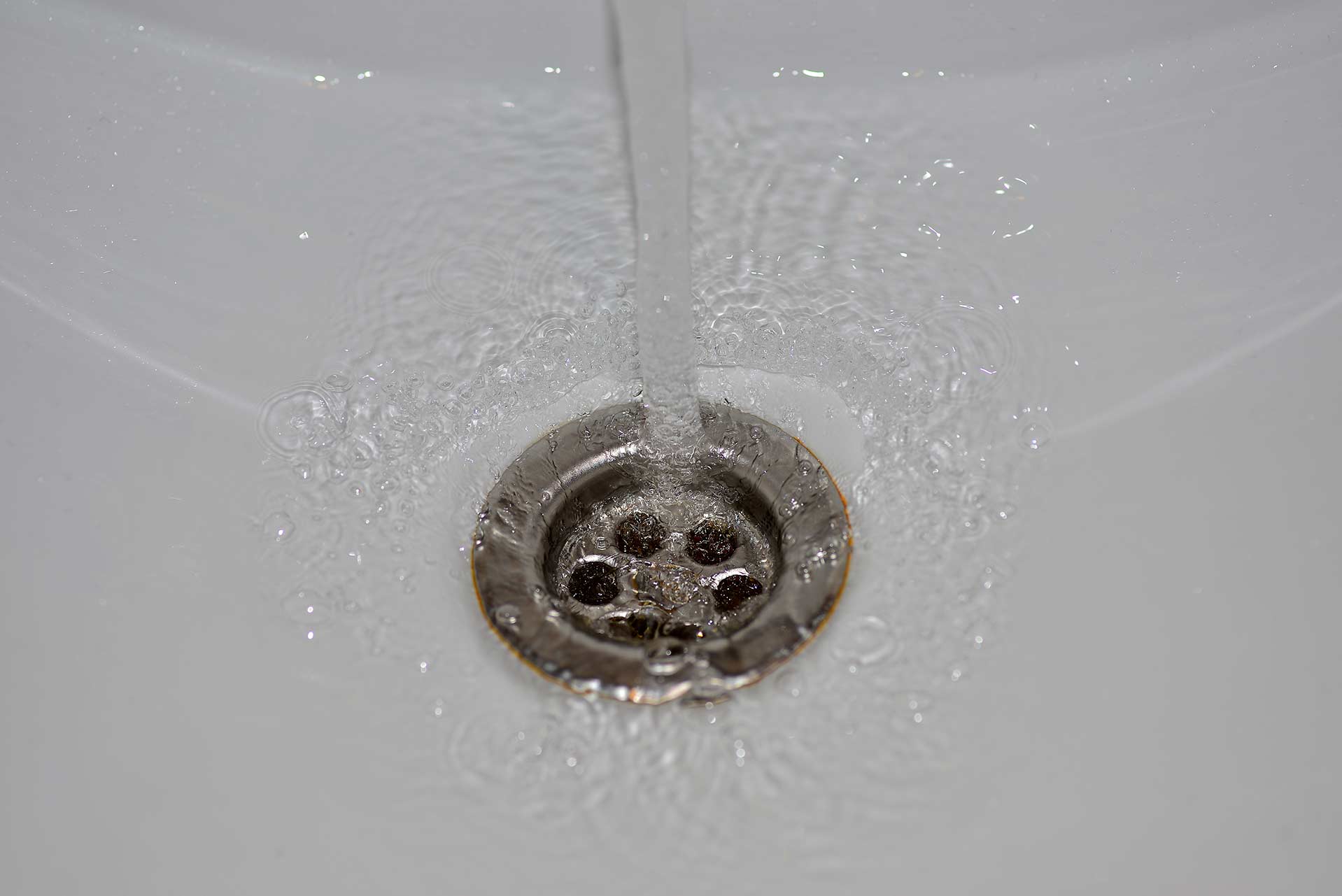 A2B Drains provides services to unblock blocked sinks and drains for properties in Huntington.